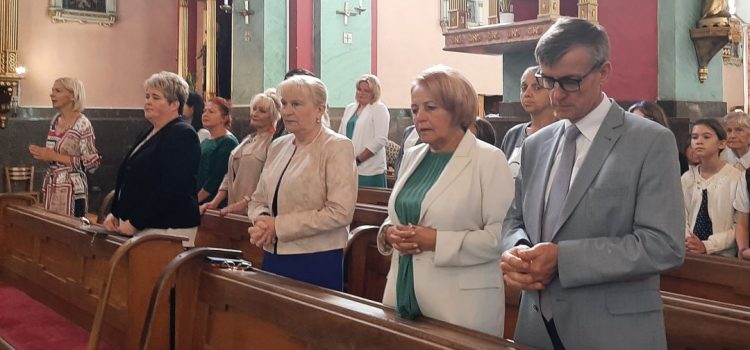 Rozpoczęcie roku szkolnego w szkole podstawowej w Częstochowie