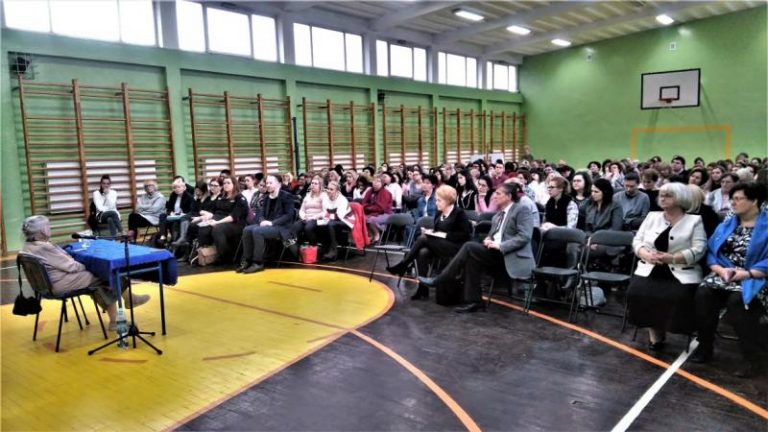 „Szkoła pomocą w drodze do nieba” – Wykład pani dr Wandy Półtawskiej w Łodzi