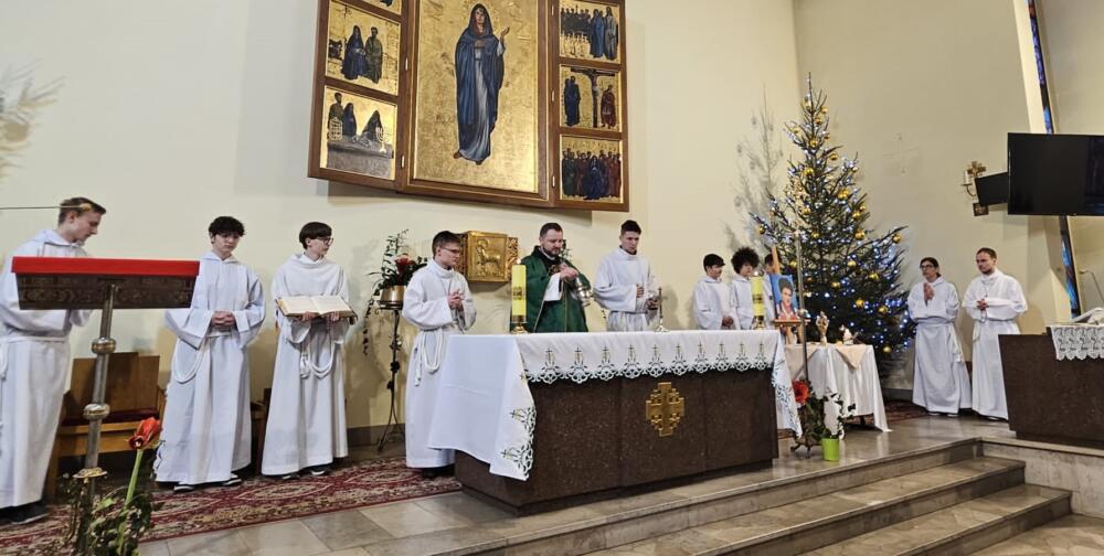 Relikwie błogosławionego Carlo Acutisa w Katolickim Liceum Ogólnokształcącym w Częstochowie