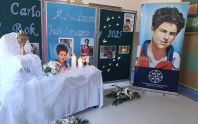 Peregrynacja bł. Carlo Acutisa w szkole podstawowej nr. 2 w Starem Bystrem